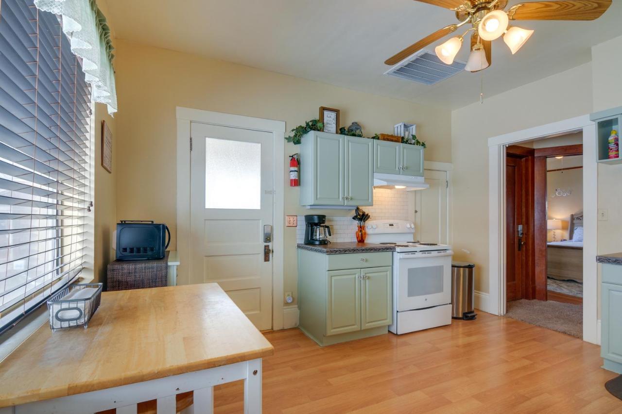 Beautiful Historic Home Near Bryce Canyon! Кэннонвилл Экстерьер фото